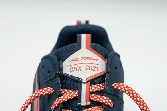 Кроссовки для бега мужские Altra Lone Peak 5 CHX (сине-красный), 38, Средняя